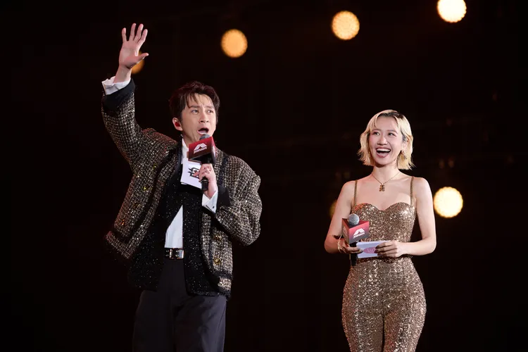 陳漢典（左）與老婆Lulu攜手主持。喬山健康科技提供