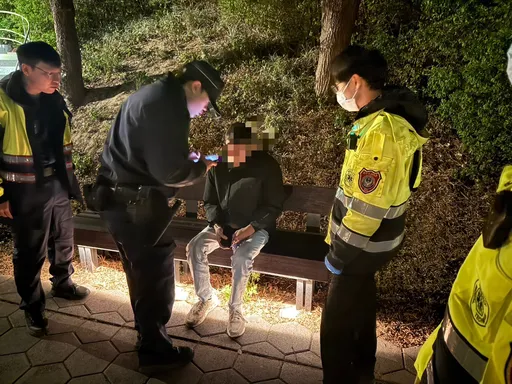 發生車禍未獲賠償！男子情緒低落徘徊青草湖畔　竹警耐心開導免憾事