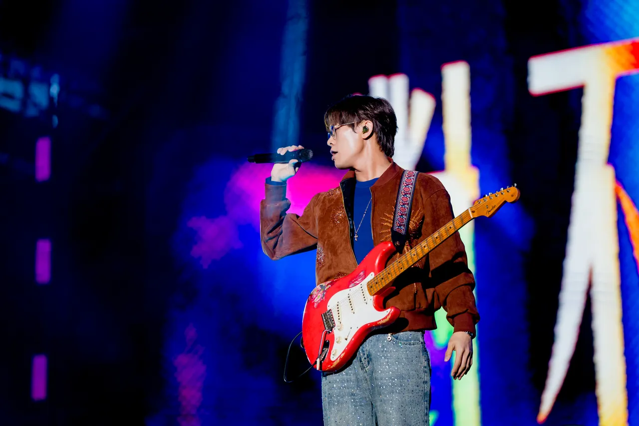 告五人陪伴歌迷迎接崭新的2026年。年代提供