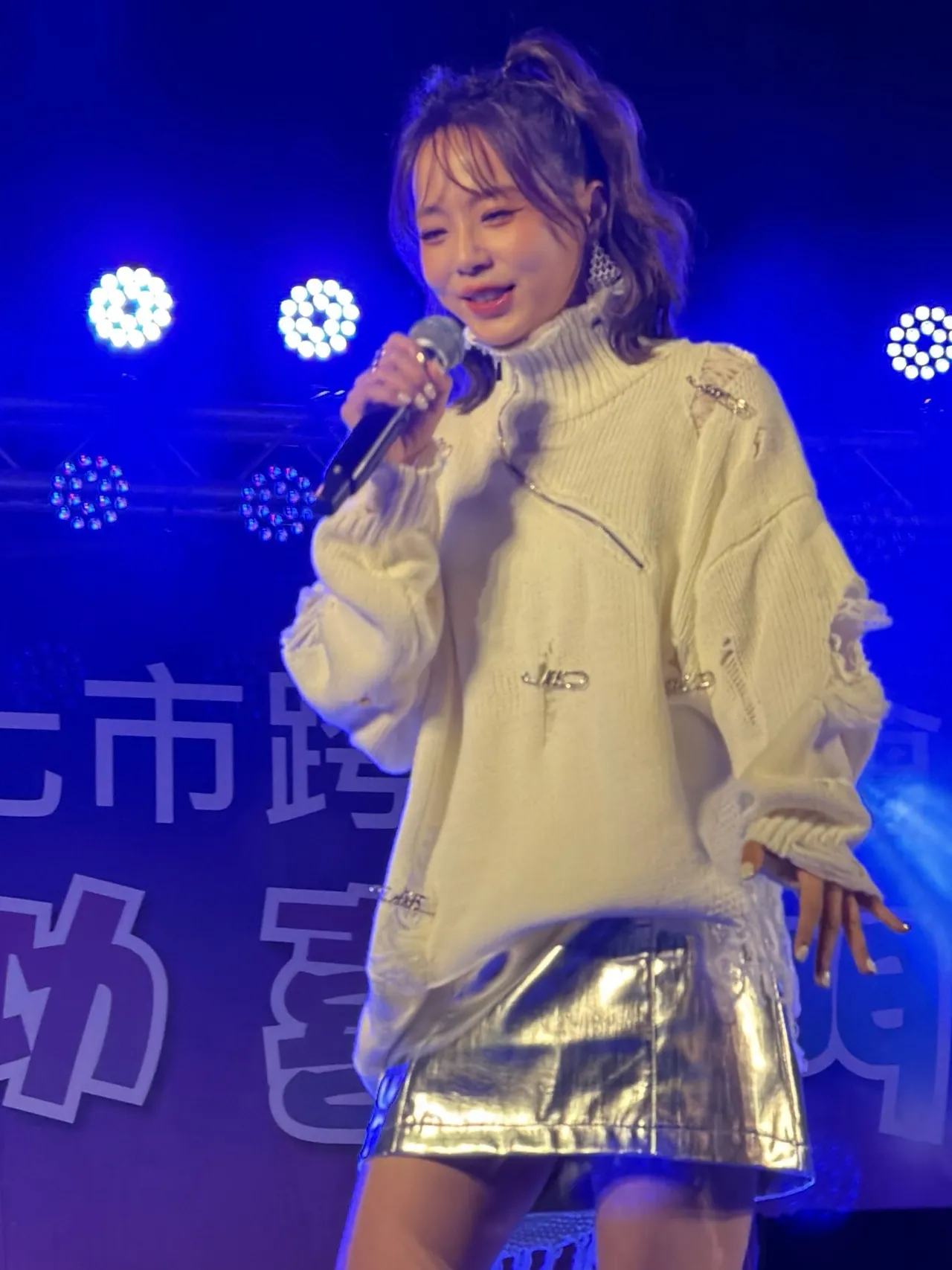 45岁孙淑媚依旧保持少女身材。翻摄《孙淑媚》粉专