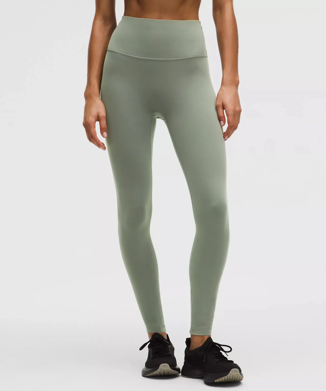 lululemon Wunder Train No Line高腰緊身褲，3680元。品牌提供