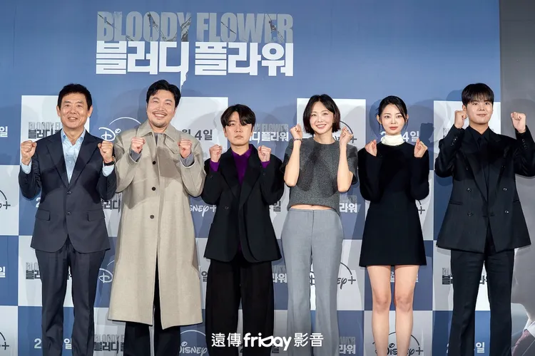 成東鎰（左起）、申承煥、導演韓允宣、琴世祿、鄭素利、厲雲前天出席《死亡之花》首爾記者會。friDay影音提供