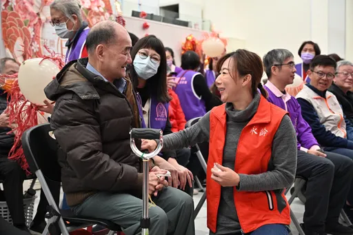 寒冬送暖不間斷！永齡基金會加碼1億元　升級長者營養送餐行動