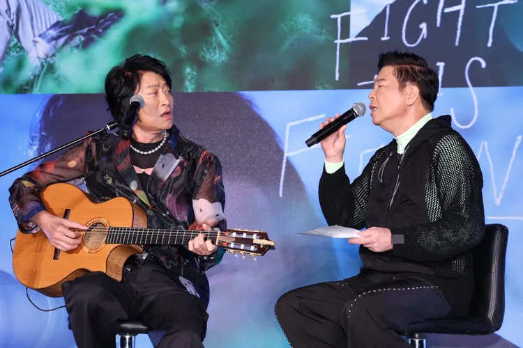 游鴻明（左）經典歌無數，曾國城點歌難不倒。莊宗達攝