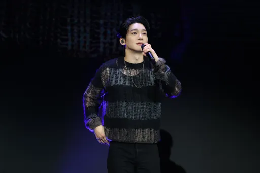 EXO主唱CHEN被香肠圈粉！唱一半突喊「救救我」赞台粉100分