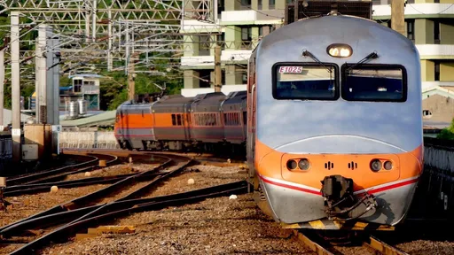 台鐵9小時賣逾5.2萬張票　228連假尚有空位時段一次看