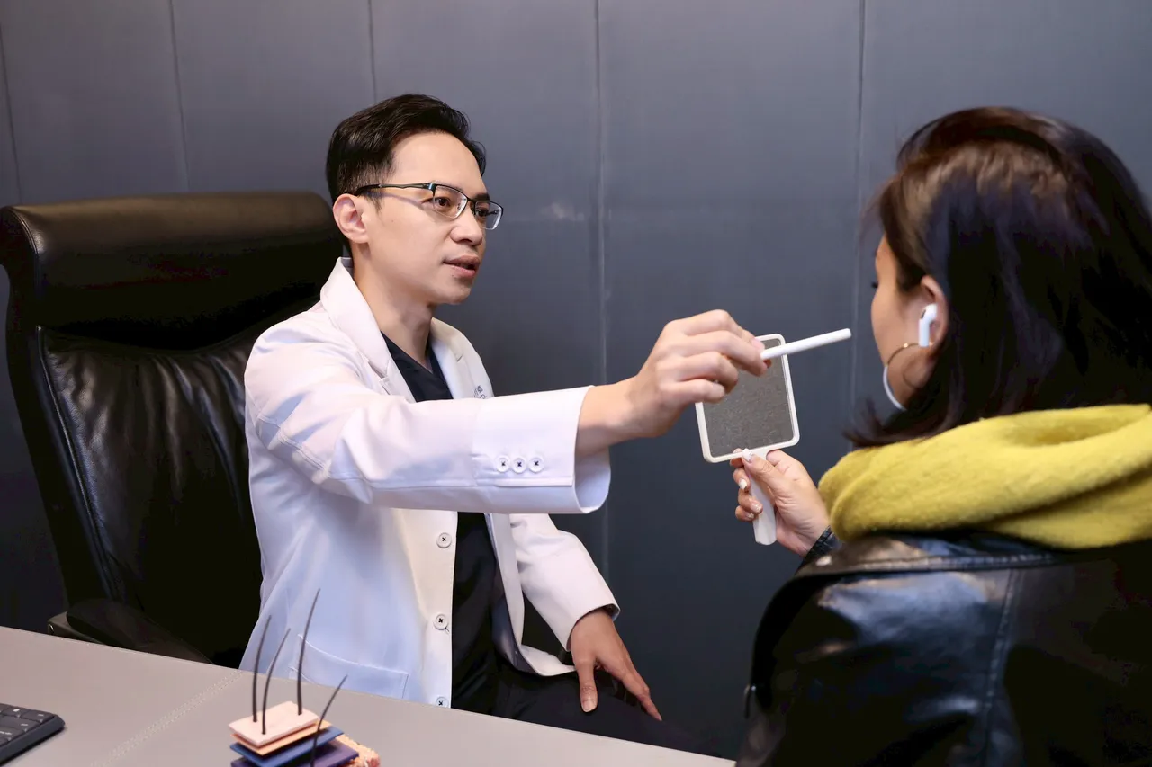 在陈振丰的诊间，可能出现「拒绝客户」的情况。庄宗达摄