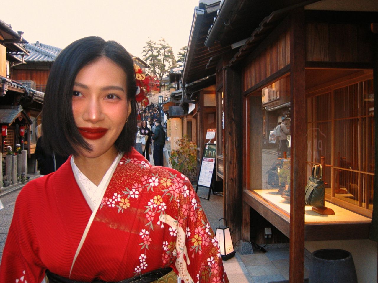 莫莉被傳逼死助理 親上火線還原事件始末