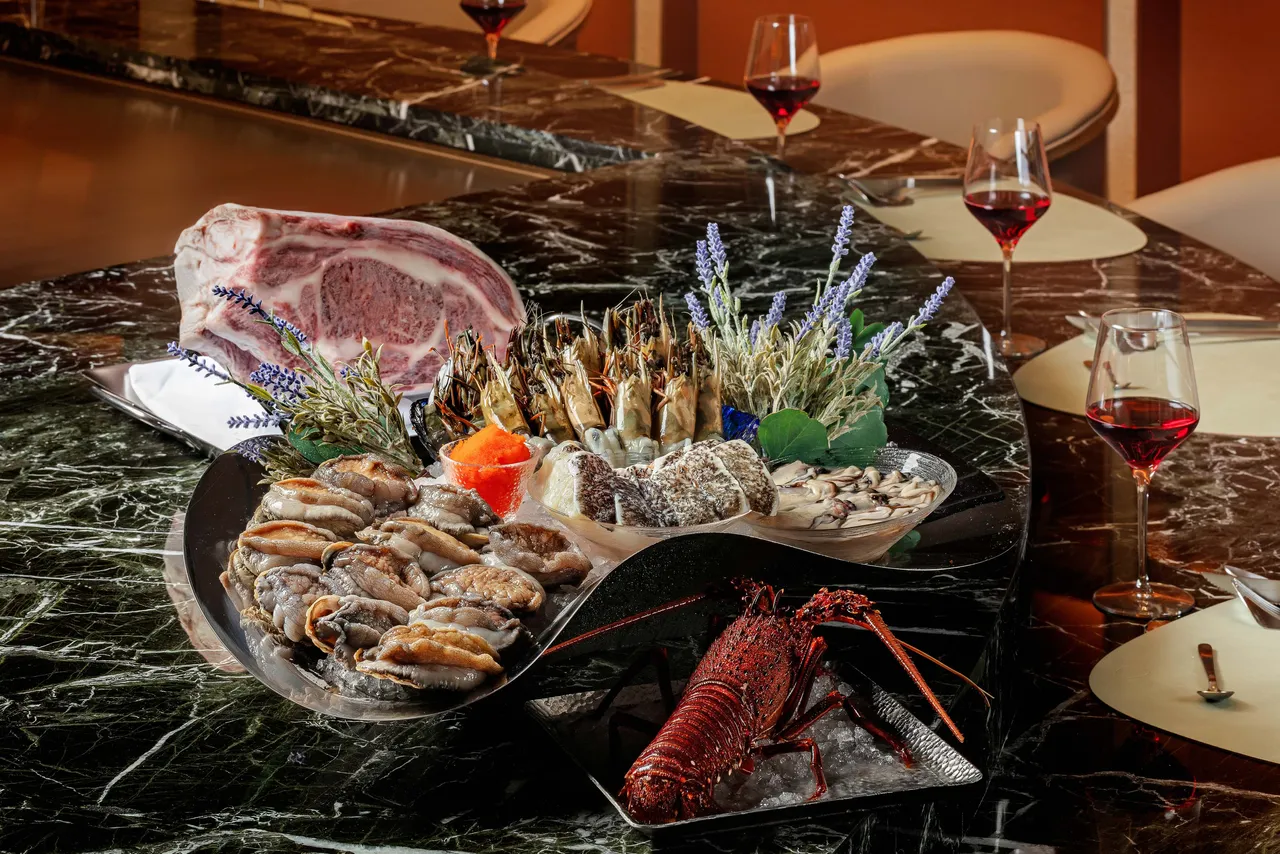 1450元吃得到活鲍A5和牛！台中超人气夏登法式铁板烧评估北上