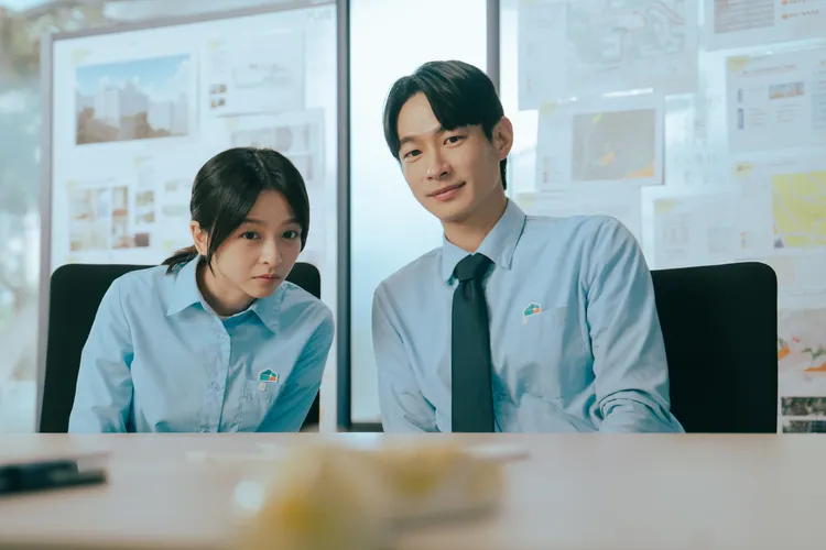 陳姸霏和黃河在《人生只租不賣》要解決各種租房狀況。公視台語台提供