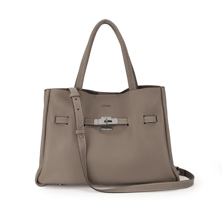 RABEANCO SAOIRSE Belt Soft Structural（中），1萬5800元。品牌提供