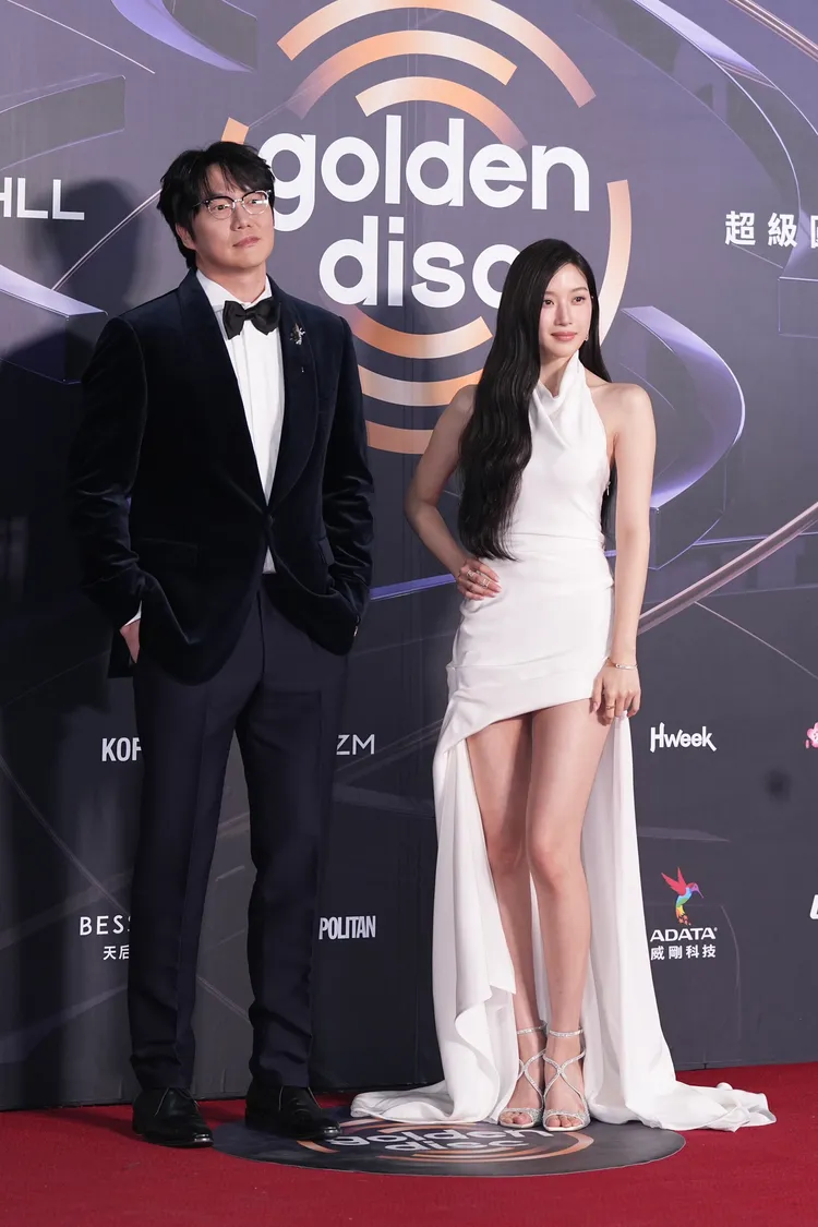 主持人成始璄與文佳煐壓軸。彭欣偉攝