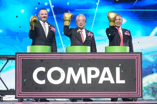 仁寶尾牙｜豪灑2500萬獎金、美食上桌囉！許勝雄現身力挺　梁靜茹、告五人接力嗨唱