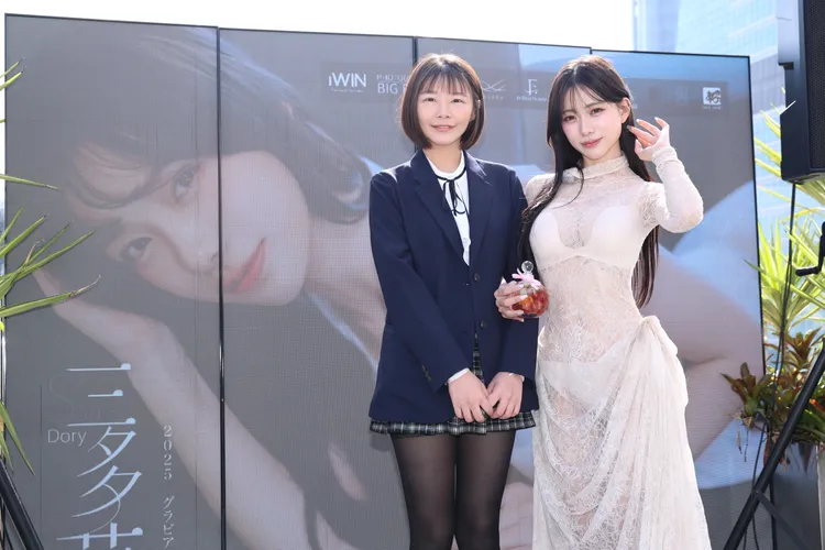 多莉（右）好友女警齊齊現身力挺。彭欣偉攝