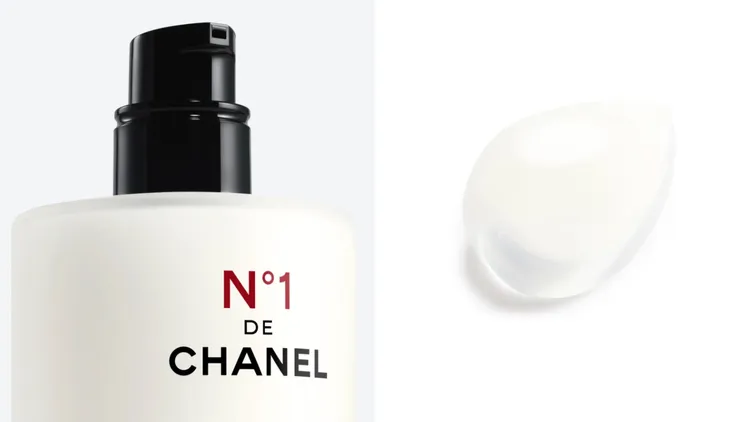 香奈兒1號紅色山茶花活能精華乳，100ml／4850元。品牌提供