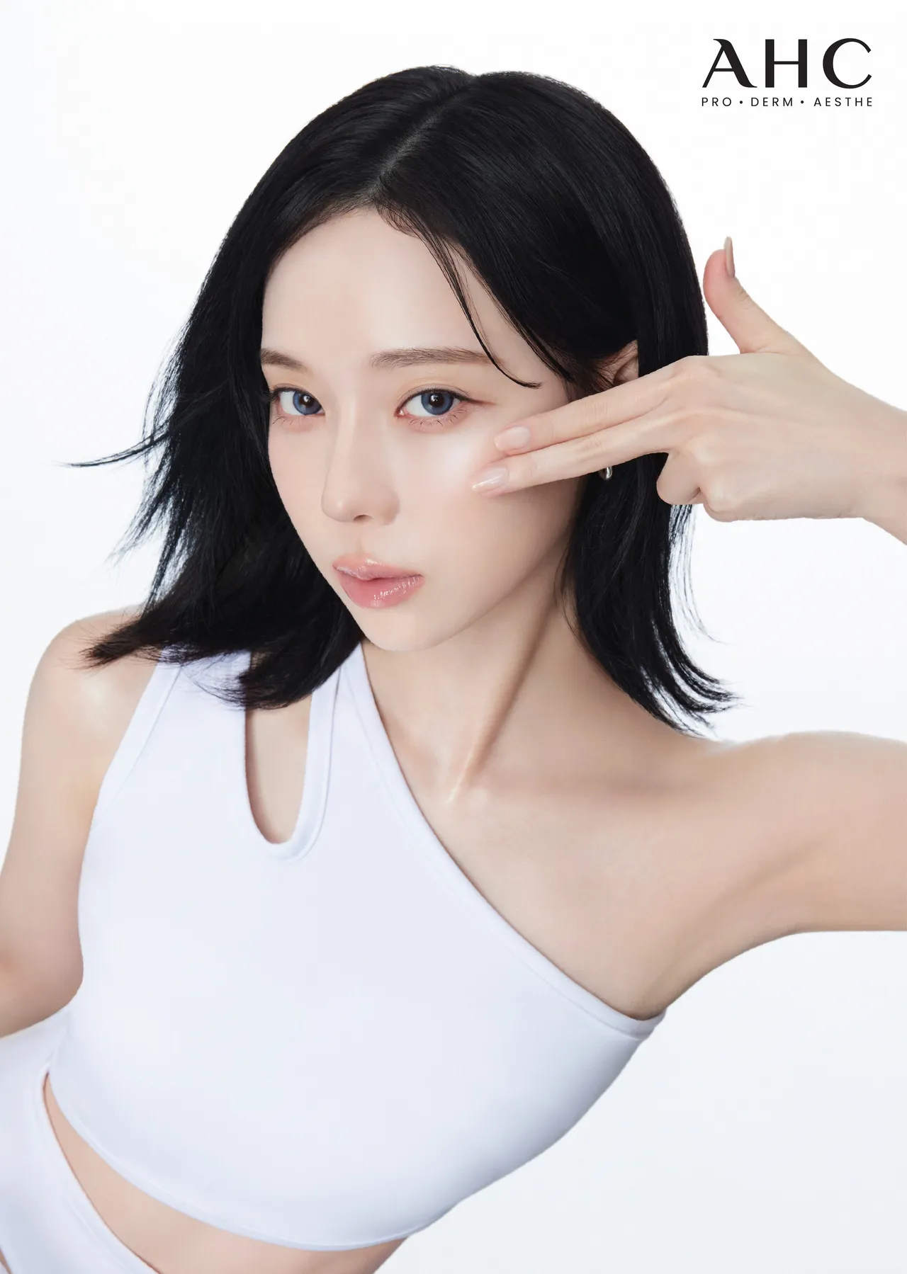 aespa Winter成為AHC全球品牌大使。品牌提供