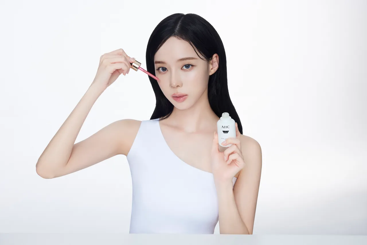 aespa Winter成為AHC全球品牌大使。品牌提供