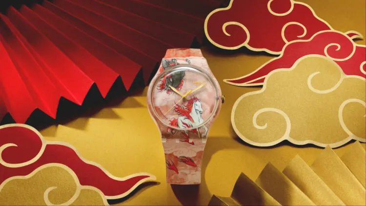 SWATCH攜藝術家端生肖新作　黑白駿馬踏烈焰奔上錶面帥炸