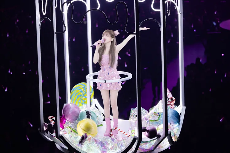 王心凌最終場的「SUGAR HIGH限定版夢幻飛天糖罐子」如期升空。寬宏藝術 X 天晴娛樂提供