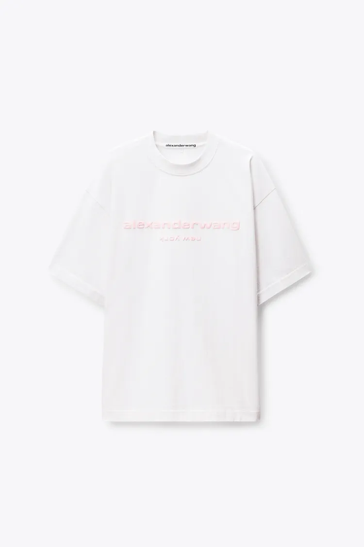 alexanderwang台灣限定白色棉質混紡寬版T恤，8280元。品牌提供