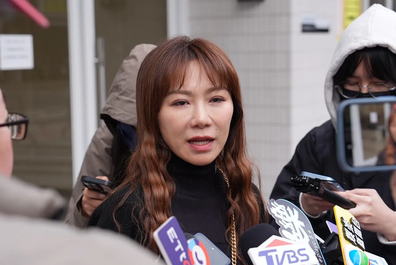 佩甄现身灵堂悼念。摄影中心摄