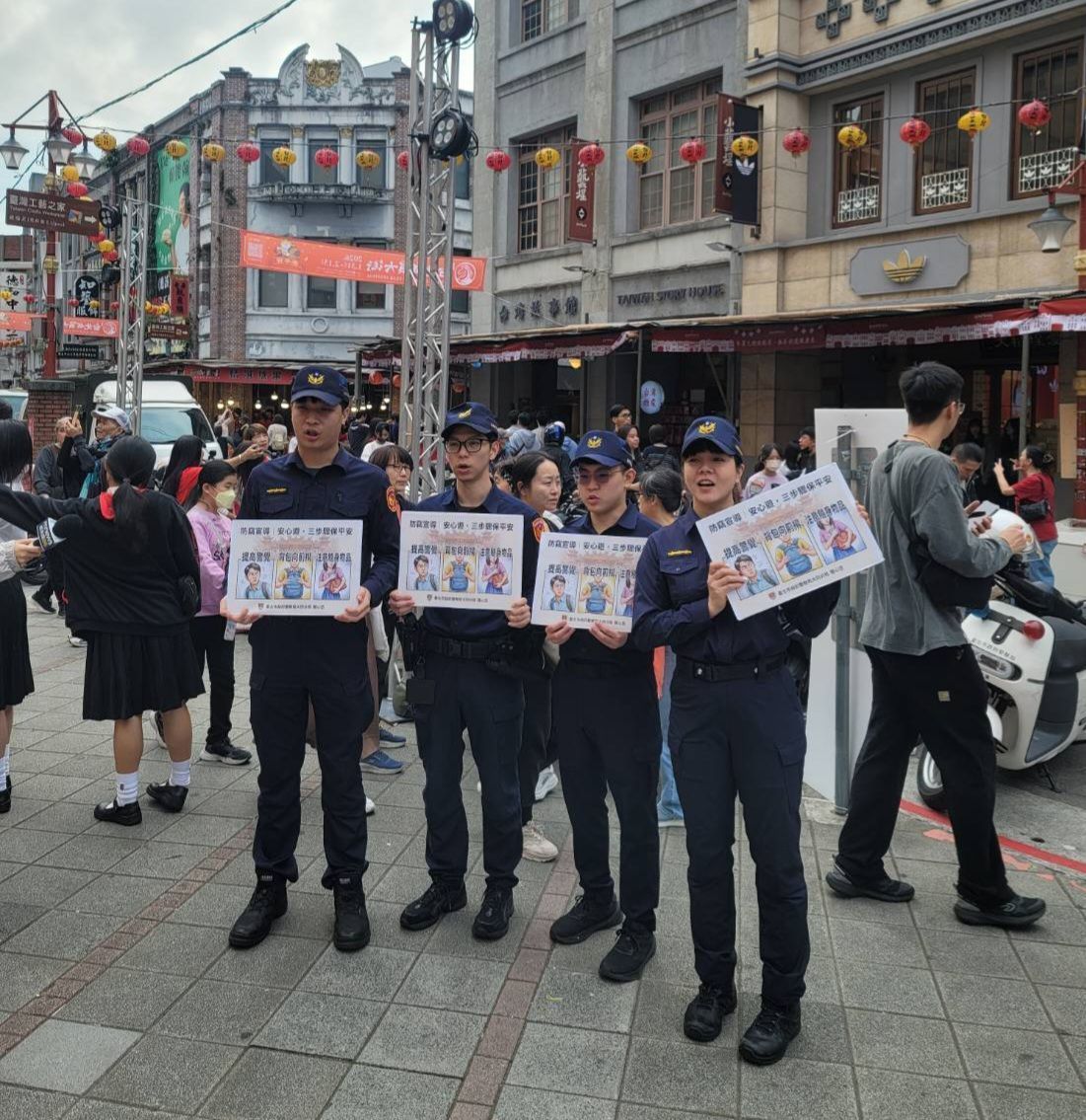 守護年節採購治安 北市警加強各大商圈、百貨巡邏提升見警率