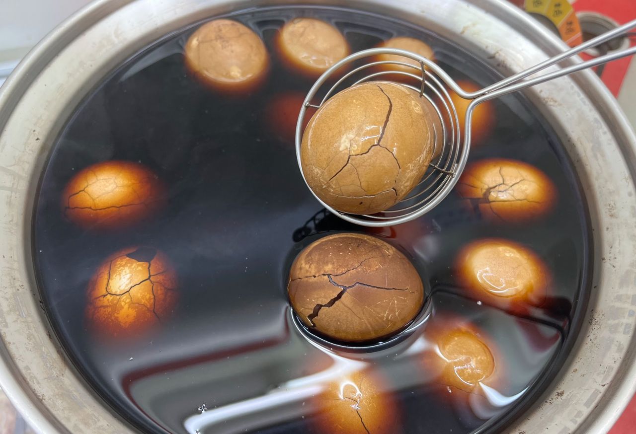 營養師點名「茶葉蛋含糖高」被醫生打臉 悄刪文挨轟「當沒事?」