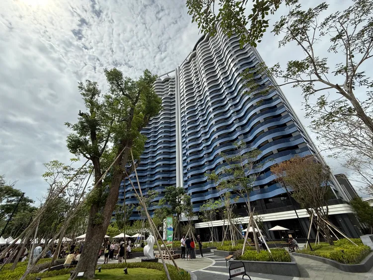 過去仁武新案不僅坐穩3字頭，甚至想挑戰4字頭行情，如今面臨區域價格大幅下滑市況。葉家銘攝