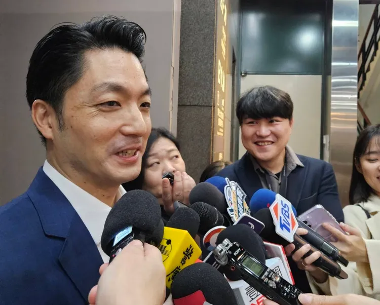 蔣萬安稱與黃仁勳相關會面安排「一切都還沒有定」。張綵茜攝