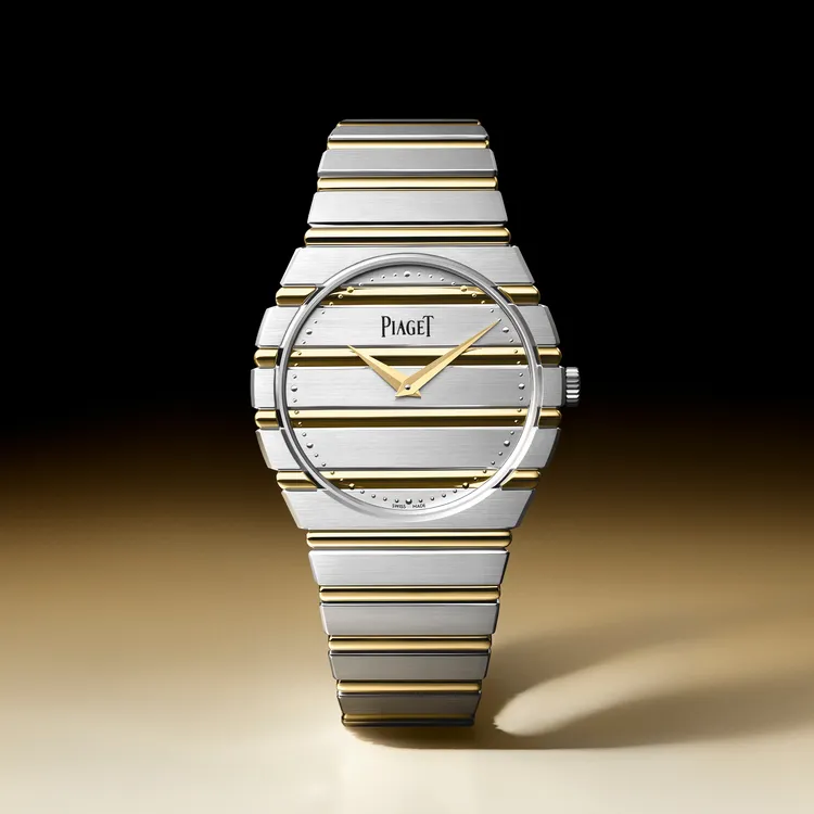 PIAGET Polo 79系列 Two-Tone 雙金自動上鍊超薄腕錶，38mm，18K白金錶殼點綴拋光打磨18K黃金浮凸條紋，18K白金點綴拋光18K黃金浮凸條紋錶盤&錶帶，1200P1自動上鍊超薄機械機芯，動力儲存約44小時，防水深度50米，294萬元。品牌提供