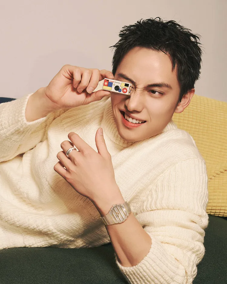 伯爵品牌風格大使范少勳戴上全新Polo79系列Two-Tone雙金自動上鍊超薄腕錶。品牌提供