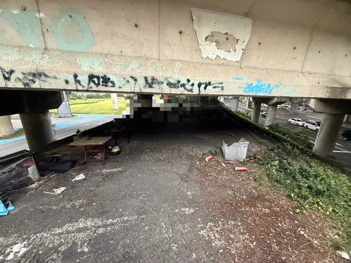 三重中興橋下涵洞驚見男屍！　冷風直灌「穴居街友」疑發病亡　