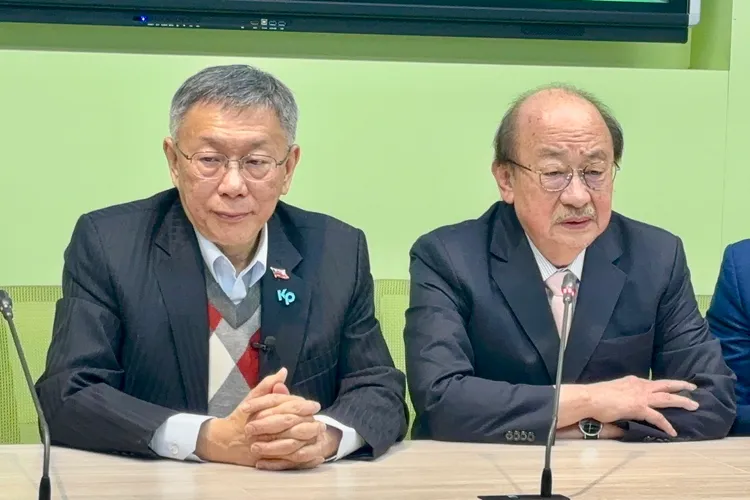 鈕則勳指出，對外釋出柯文哲與柯建銘進行「雙柯會」的訊息，有助於形成對國民黨的制衡效果。邱筠媜攝