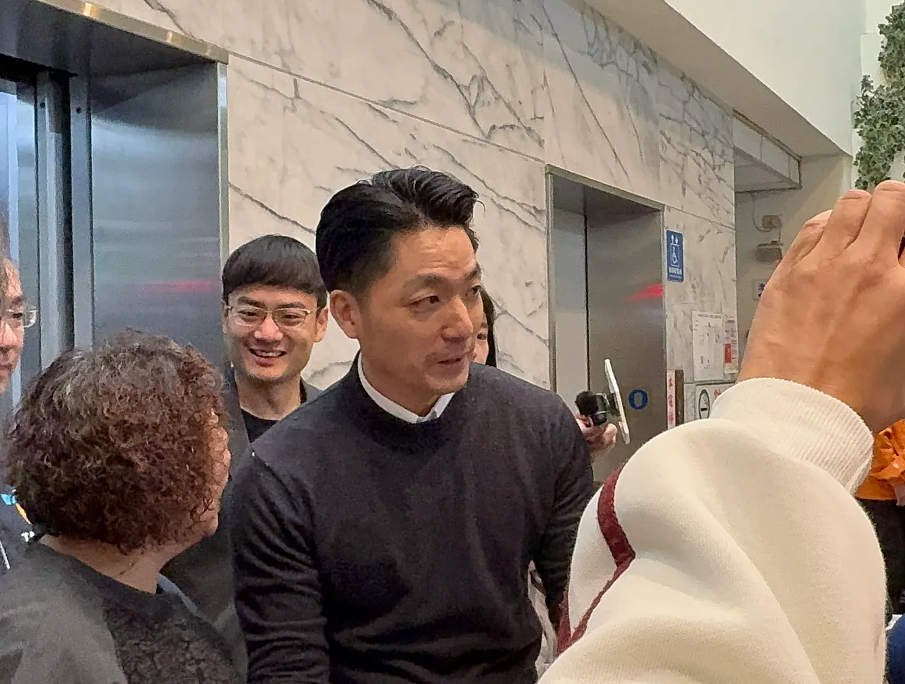 路边不能再抽了？蒋万安拚年底打造「台北无烟城市」