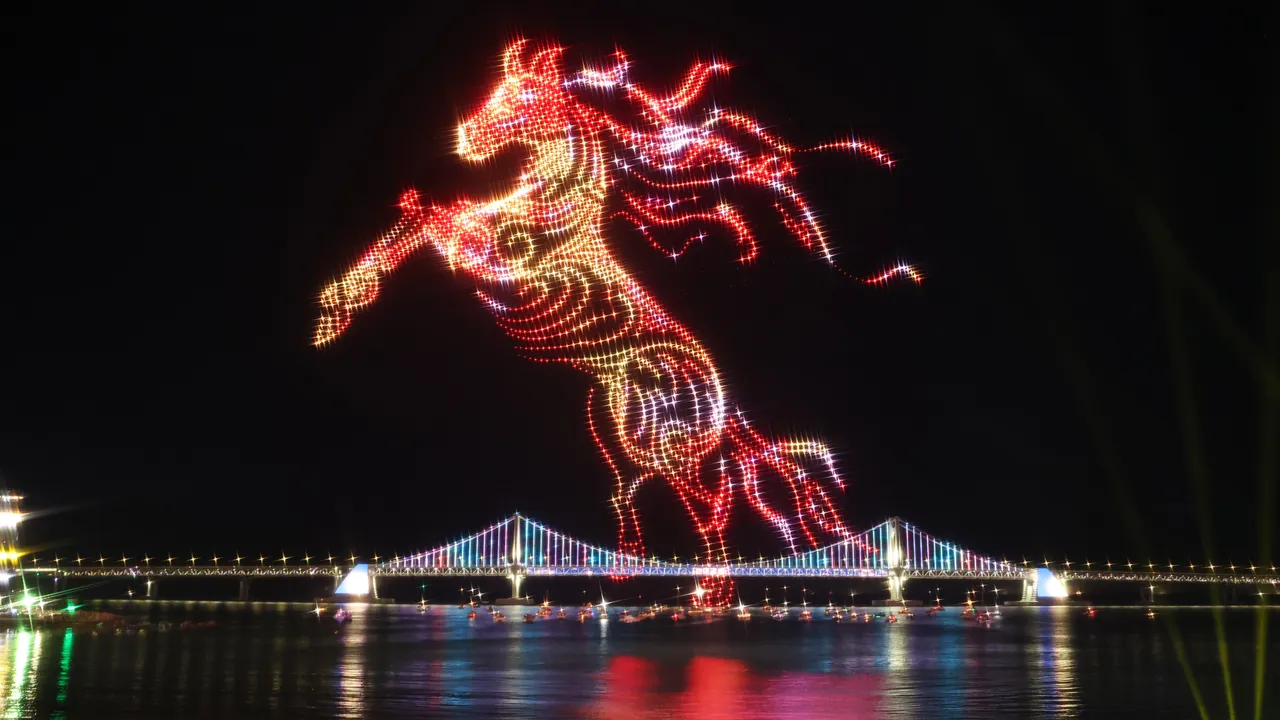 马到成功！亚洲接力疯跨年　日韩依传统敲钟迎接2026