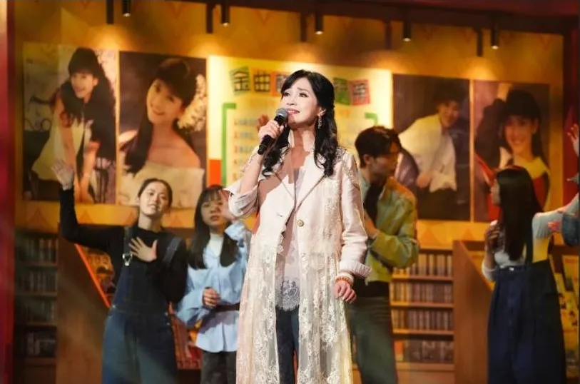 重返玉女時代，方季惟再現經典記憶。文總提供