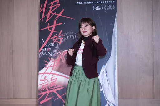 王彩桦自爆停经了　和李千娜争宠高喊：小三来了！