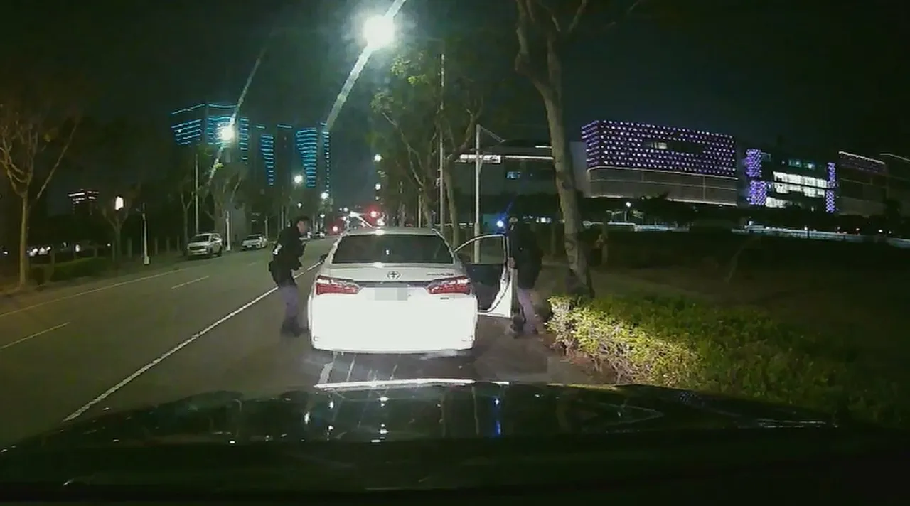 警方在崇德十九路与环美路口发现陈男轿车。民众提供