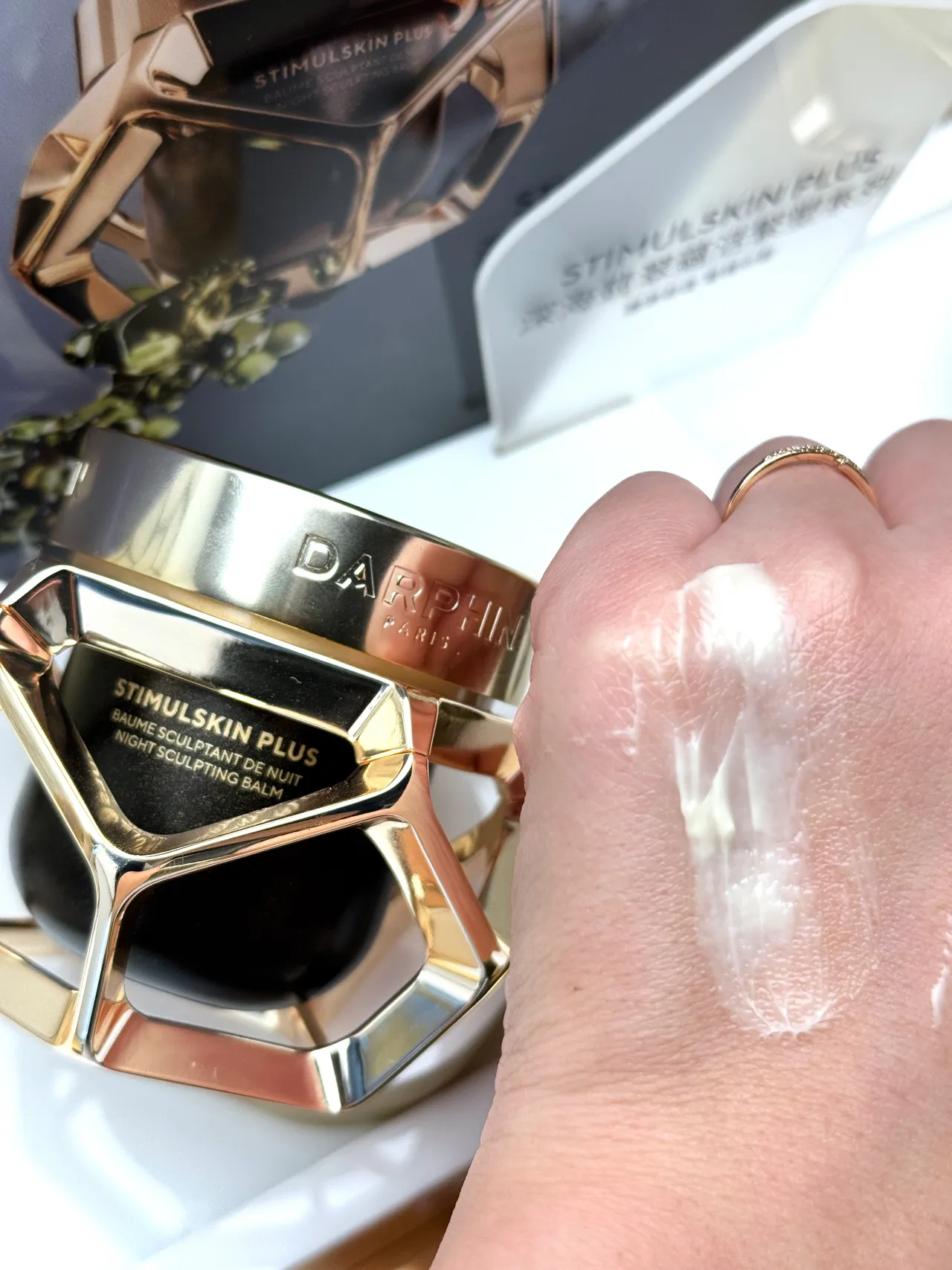 DARPHIN深海翡翠蘊活緊塑修護霜。張家玲攝