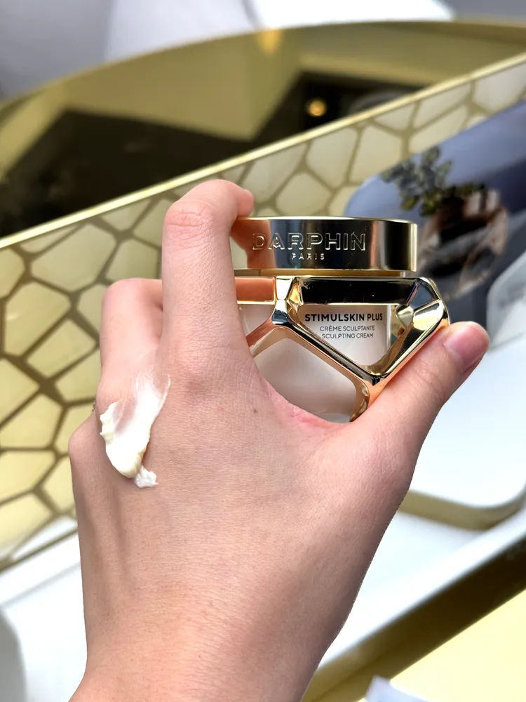 DARPHIN深海翡翠蘊活緊塑潤澤霜。張家玲攝