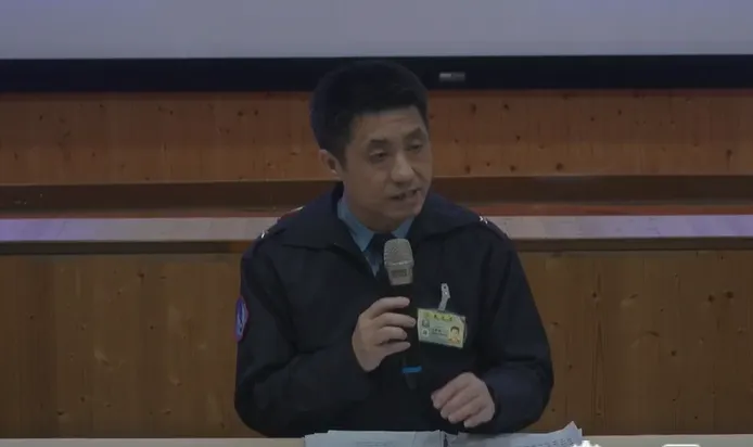 空军司令部督察长少将江义诚说明F16坠机事件。翻摄空军直播