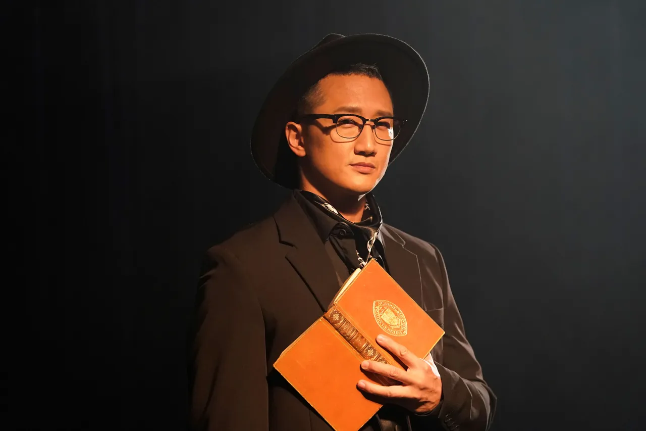 高英軒首次挑戰演出男同志經紀人，與郭書瑤有多場對戲。彼此影業提供