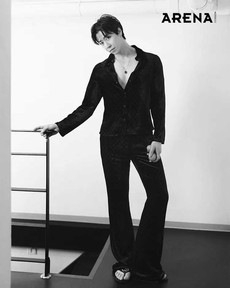 孫鍾元拍攝時尚雜誌，演繹GUCCI服裝。翻攝arenakorea IG