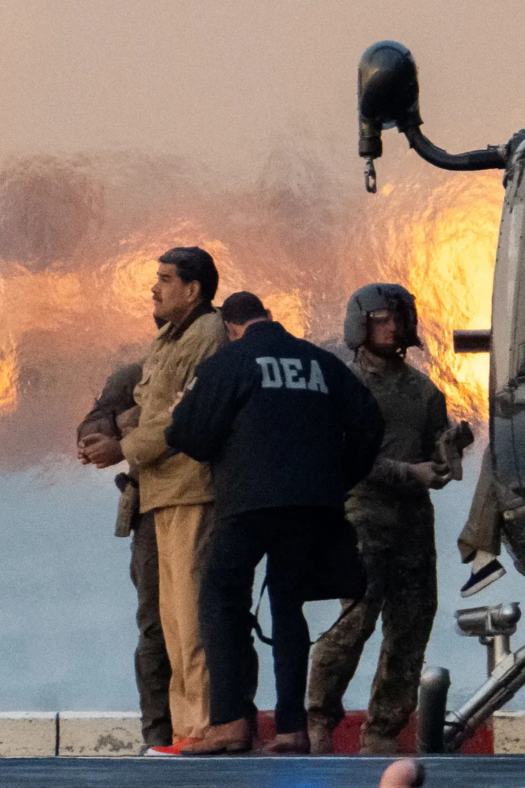 委內瑞拉前總統馬杜洛（左一）已被關押在美國紐約的拘留所。路透社