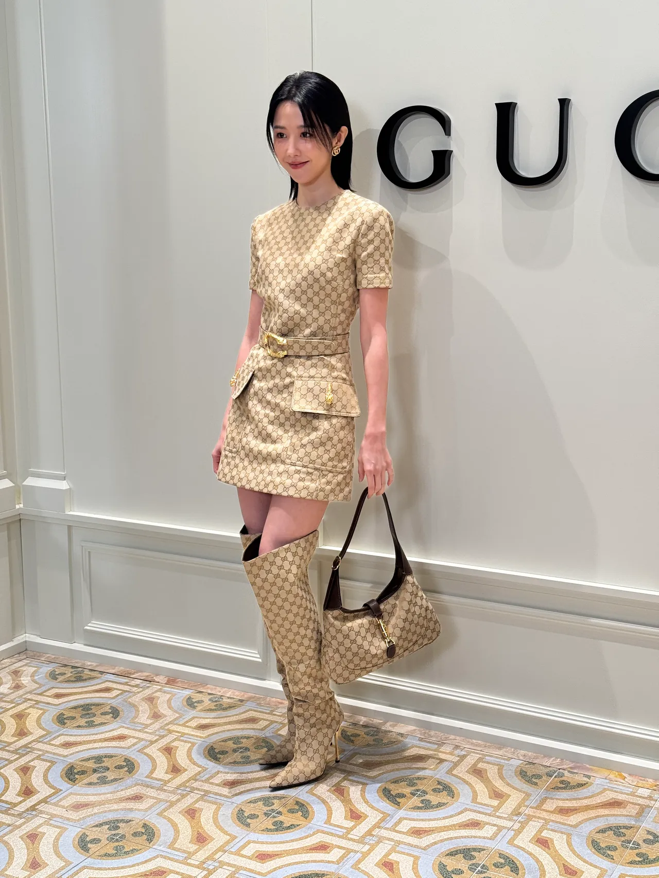 邵雨薇身上这套被命名为「洛杉矶贵宾」。张家玲摄