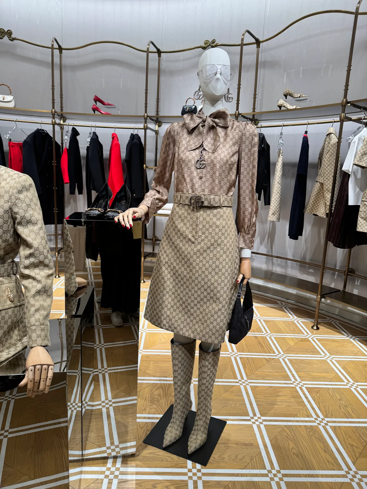 GUCCI  2026春夏La Famiglia系列。张家玲摄