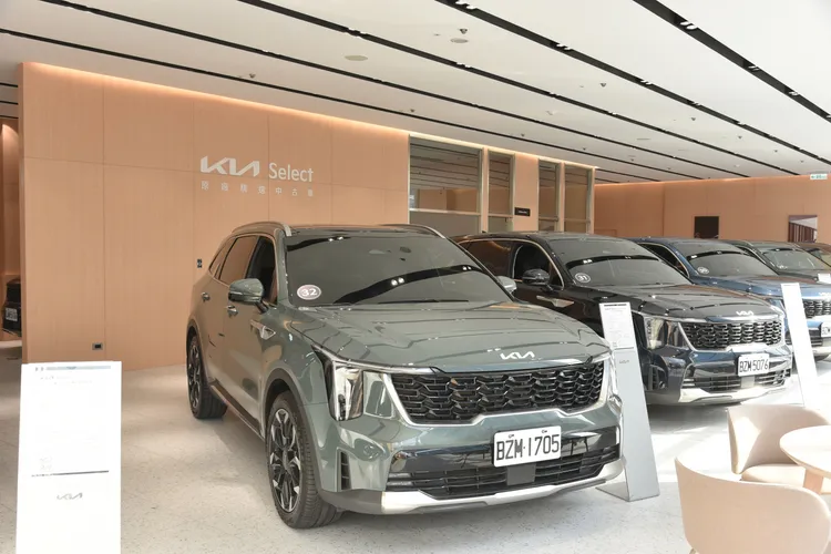 Kia Select原廠精選中古車以低里程、低車齡車款，打造安心、便利的一站式換購體驗。業者提供