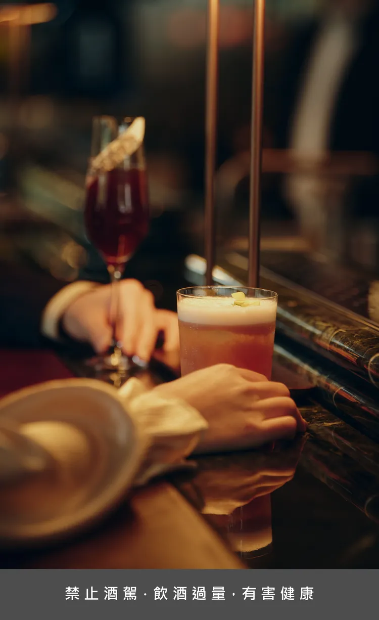 「The Glasshouse - Tilt 」情人節限定調酒「Strawberry & Pine」、「Strawberry & Basil」。業者提供