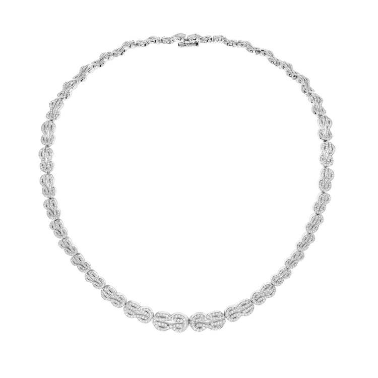 FRED Chance Infinie Crazy 8項鍊，白金與鑽石。品牌提供