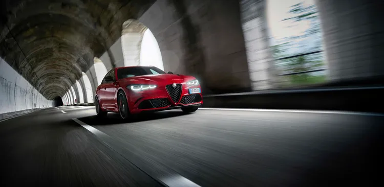 Alfa Romeo Giulia與Stelvio車系於兩週內接單突破250張，展現市場對義式性能與駕馭本質的高度關注。業者提供